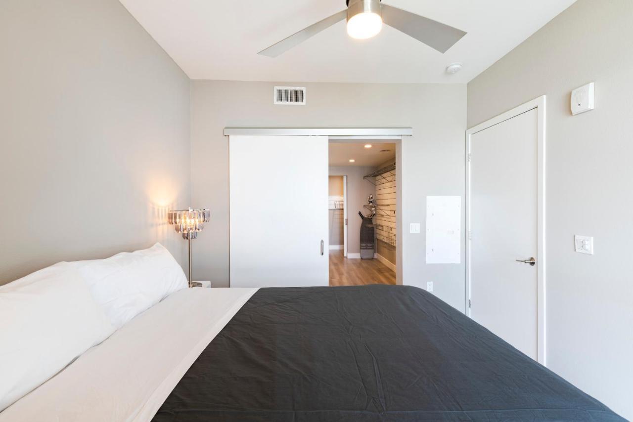 New Construction Modern Luxury Views Pool & Patio An Apartment Los Angeles