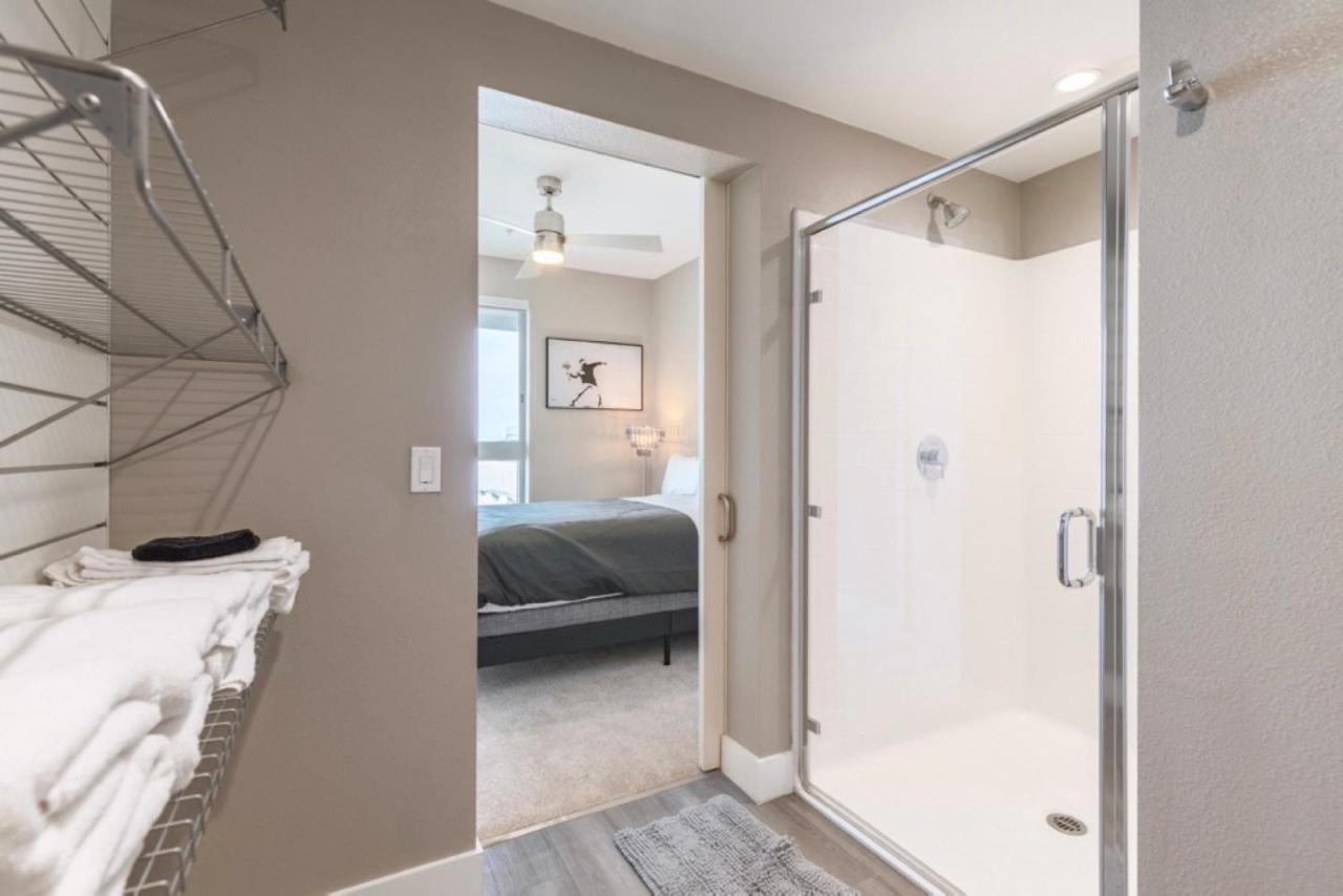 Apartment New Construction Modern Luxury Views Pool & Patio An *