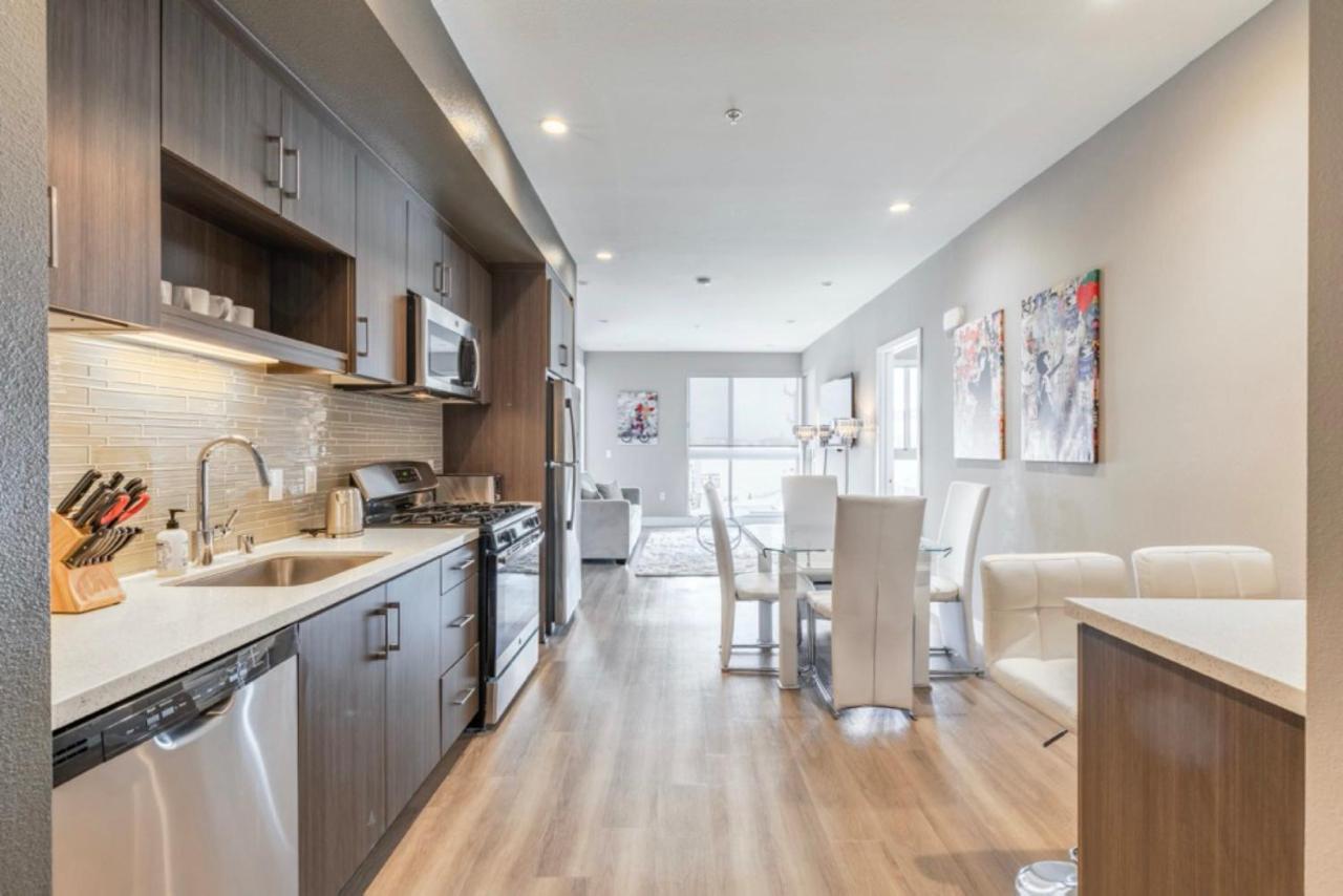 New Construction Modern Luxury Views Pool & Patio An Apartment *